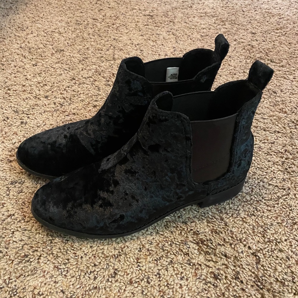 TOMS Black Velvet Booties